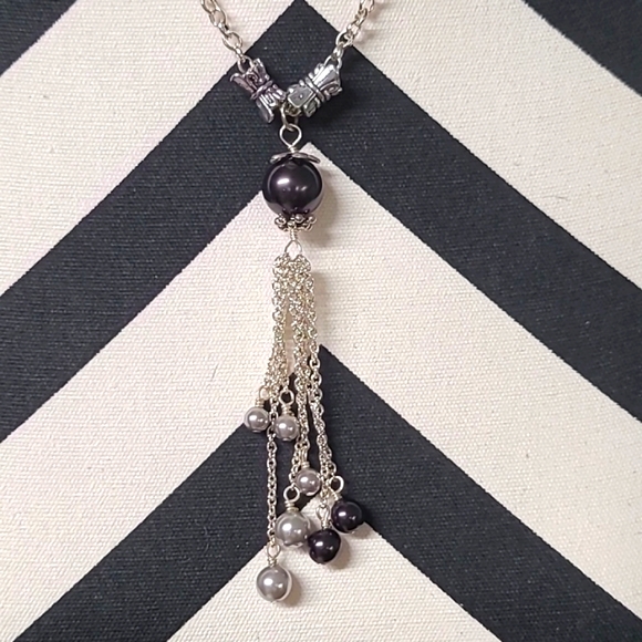 Faux pearl dangle detail necklace, Handcrafted by Mom - Picture 3 of 5